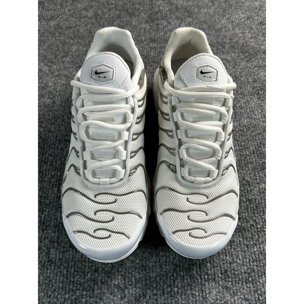 Nike Air Max Plus TN Women's 6 White Gray Black Running Shoes - Picture 3 of 12